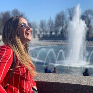 Meet your Posher, Ange